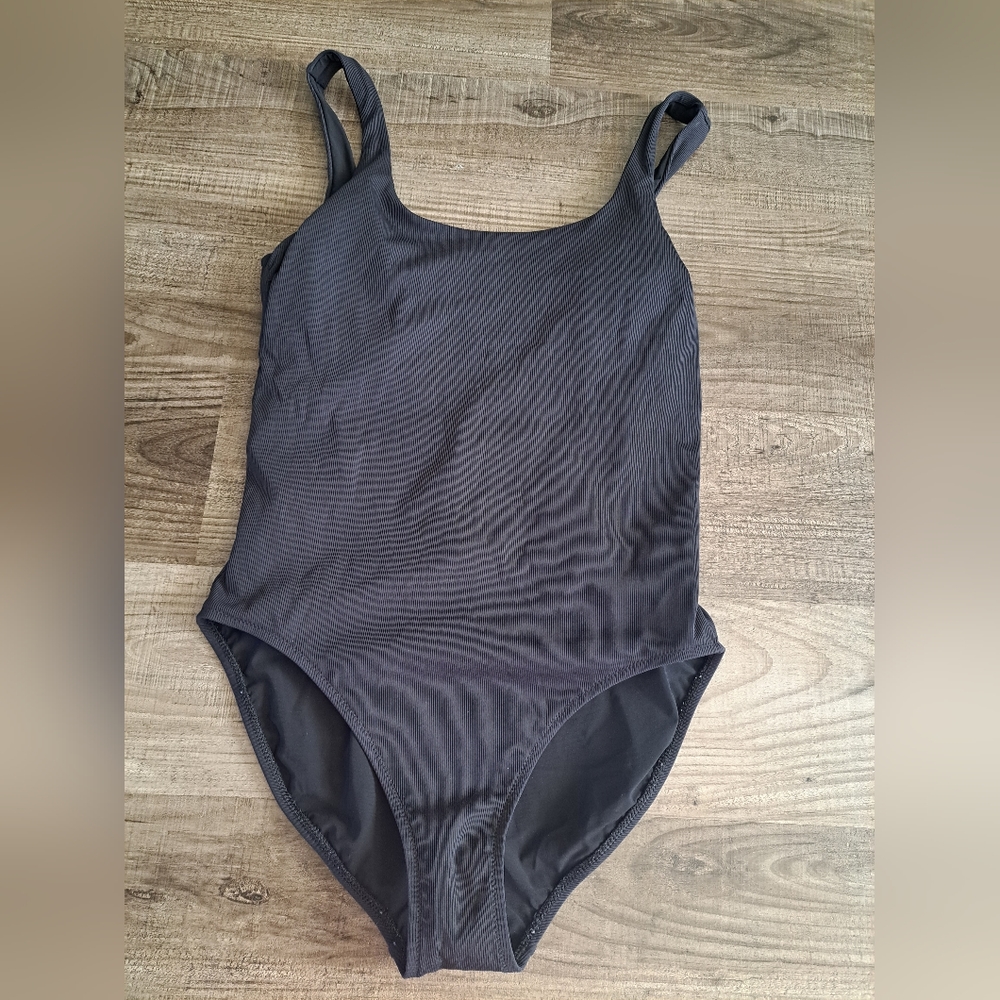 Athleta ribbed black swimsuit size small